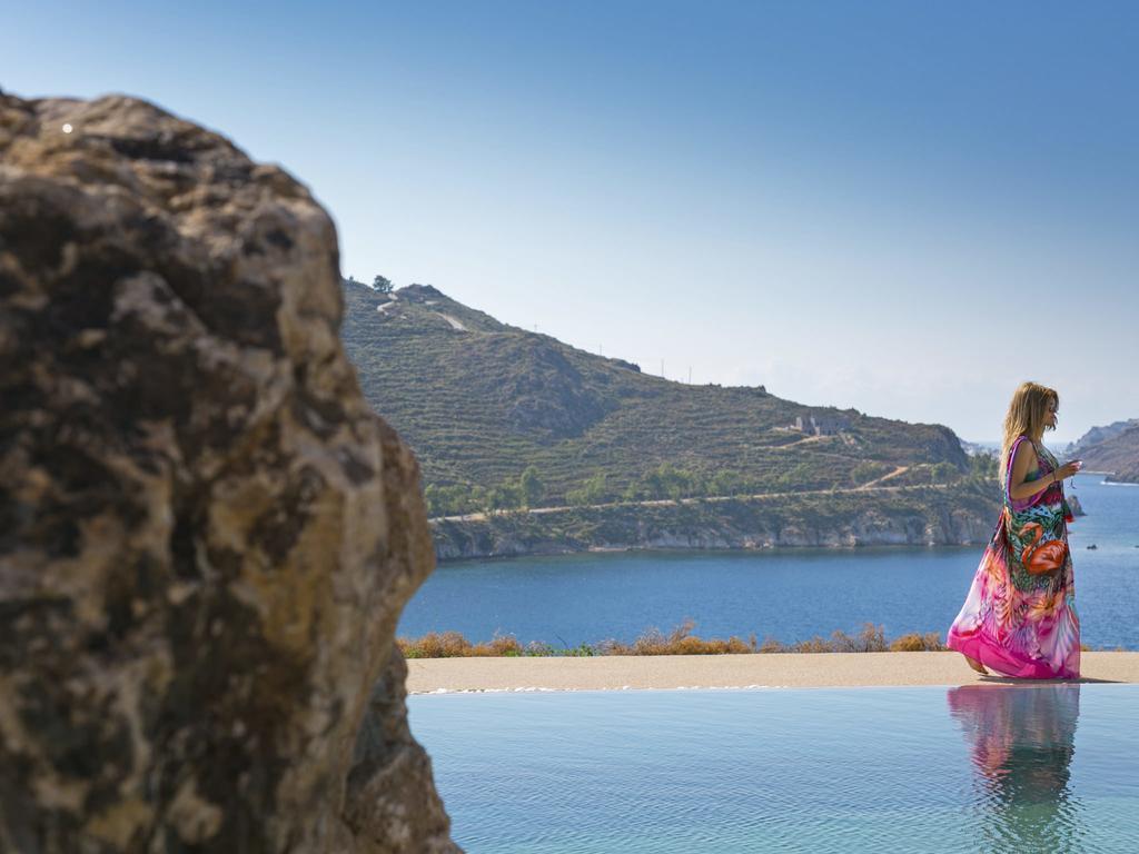 Eirini Luxury Hotel Villas Grikos Bay  Exterior photo